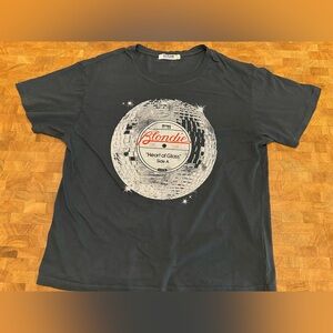 Heart of Glass LetLuv for Anthropology Gray T-Shirt- Women’s Size Small.